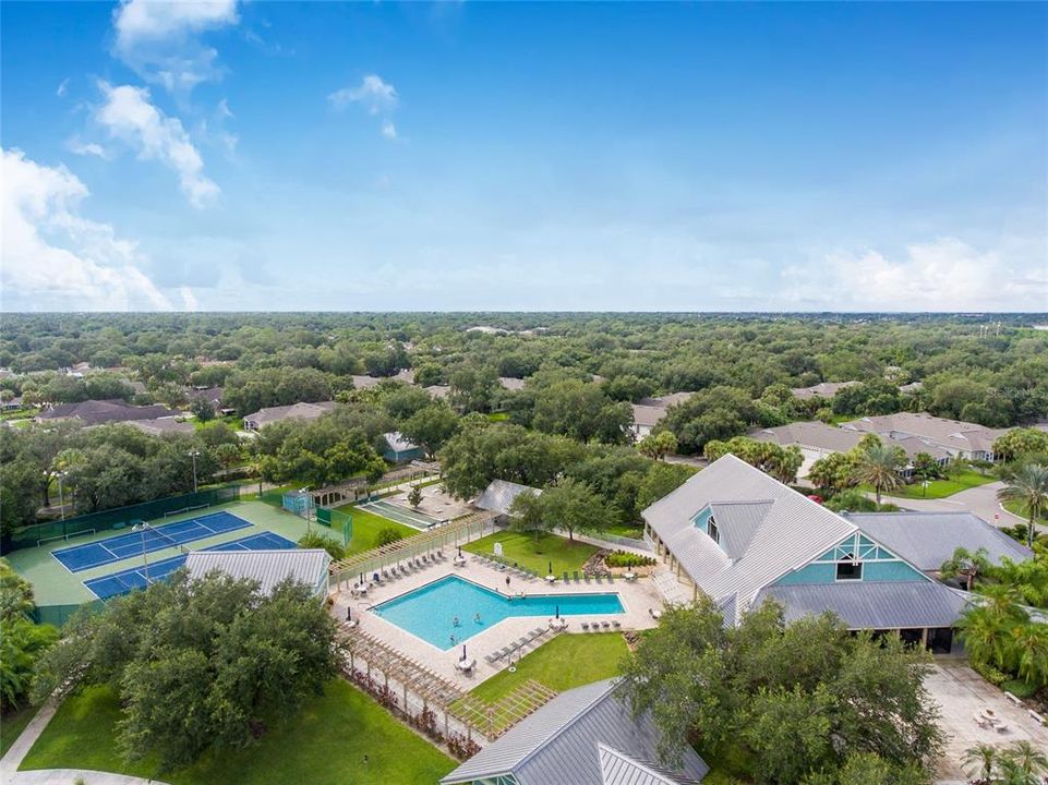 待售: $175,000 (2 贝兹, 2 浴室, 993 平方英尺)