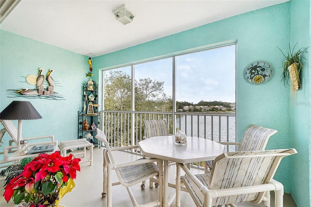 待售: $175,000 (2 贝兹, 2 浴室, 993 平方英尺)