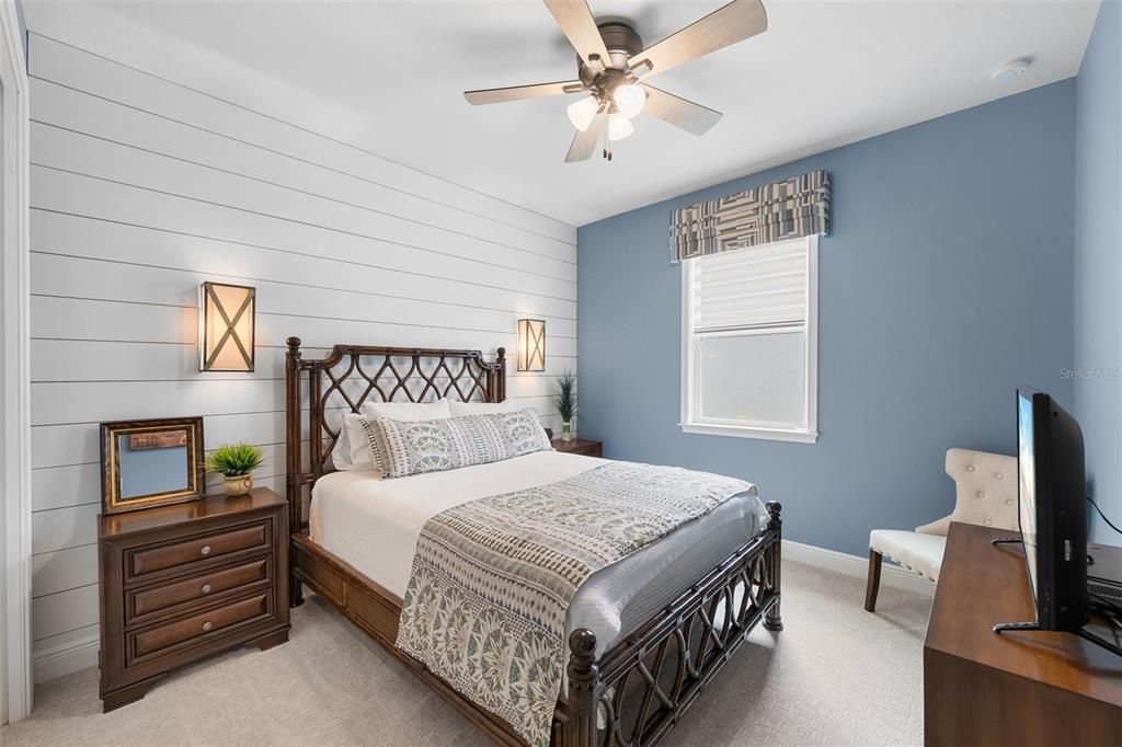 For Sale: $575,000 (3 beds, 2 baths, 2373 Square Feet)