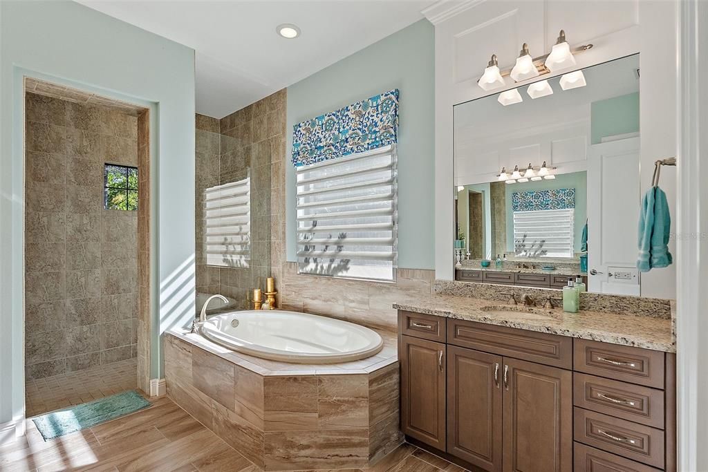 En Venta: $1,550,000 (3 camas, 3 baños, 2904 Pies cuadrados)