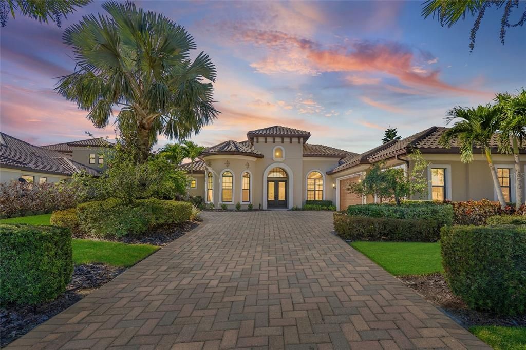 En Venta: $1,550,000 (3 camas, 3 baños, 2904 Pies cuadrados)