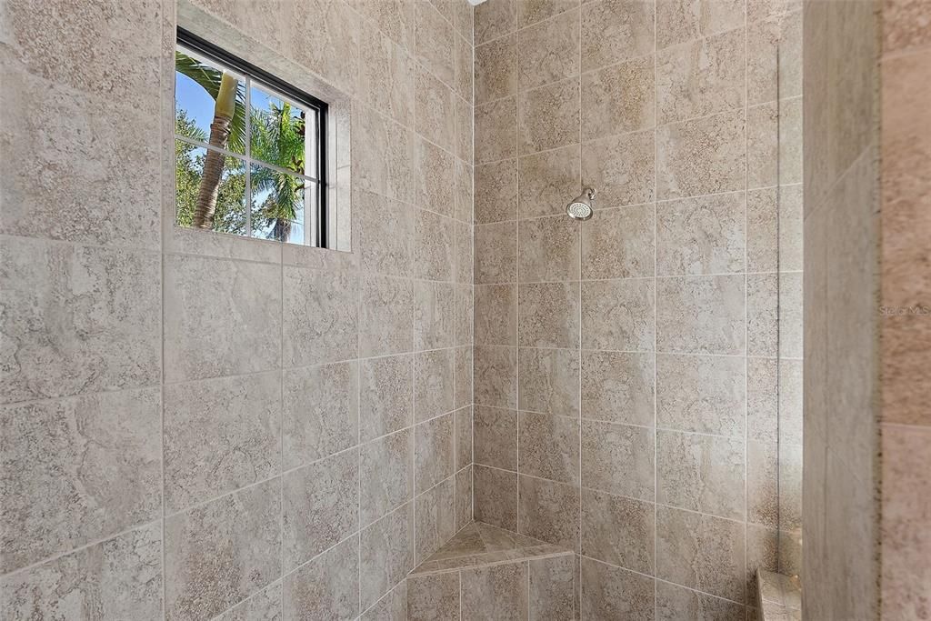 En Venta: $1,550,000 (3 camas, 3 baños, 2904 Pies cuadrados)