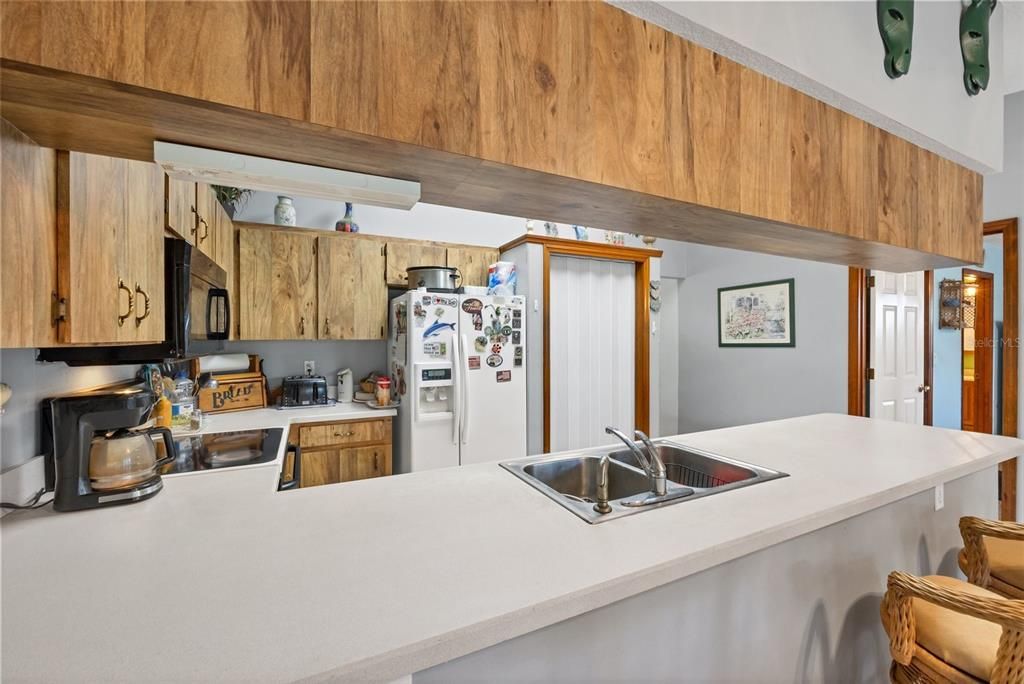 待售: $325,000 (3 贝兹, 2 浴室, 1348 平方英尺)