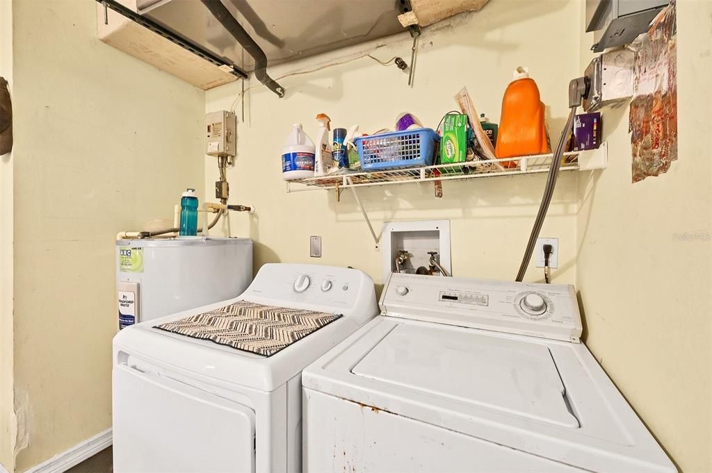 待售: $325,000 (3 贝兹, 2 浴室, 1348 平方英尺)