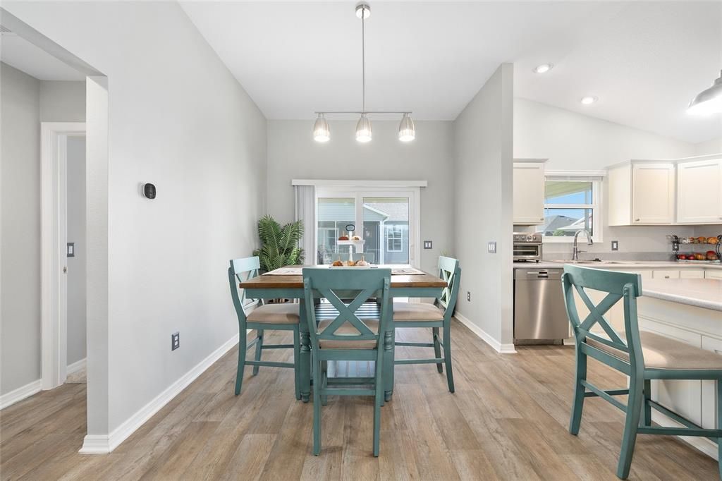 For Sale: $362,750 (3 beds, 2 baths, 1631 Square Feet)