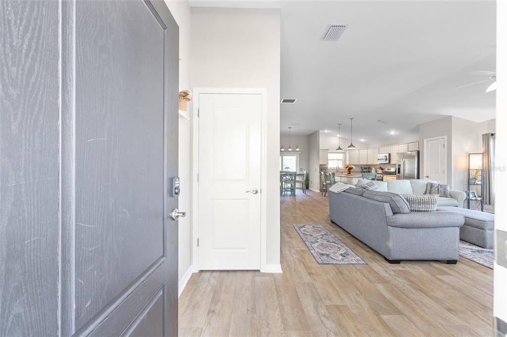 For Sale: $362,750 (3 beds, 2 baths, 1631 Square Feet)