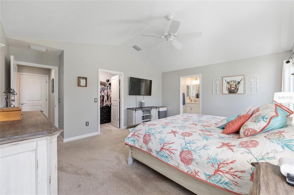 For Sale: $362,750 (3 beds, 2 baths, 1631 Square Feet)