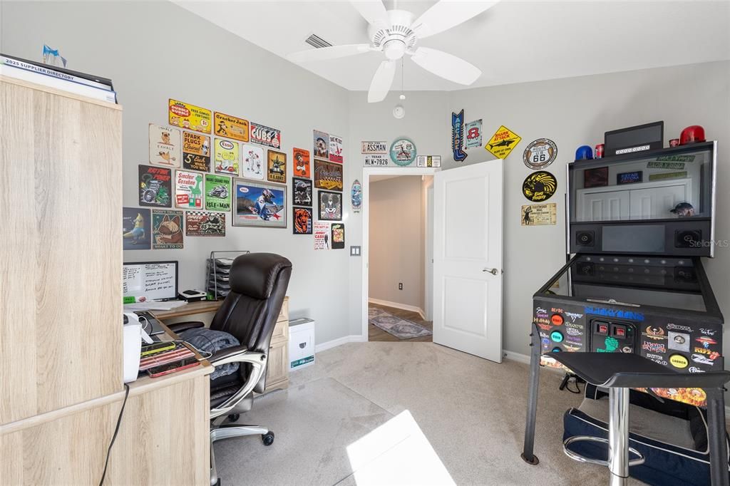 For Sale: $362,750 (3 beds, 2 baths, 1631 Square Feet)