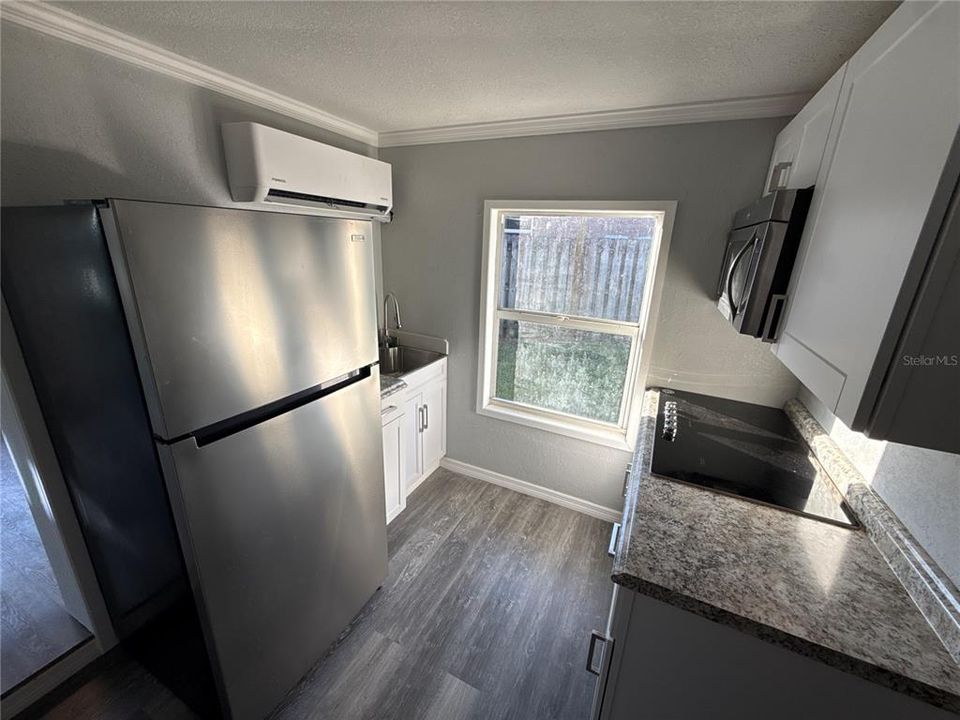 For Sale: $375,000 (3 beds, 2 baths, 1300 Square Feet)