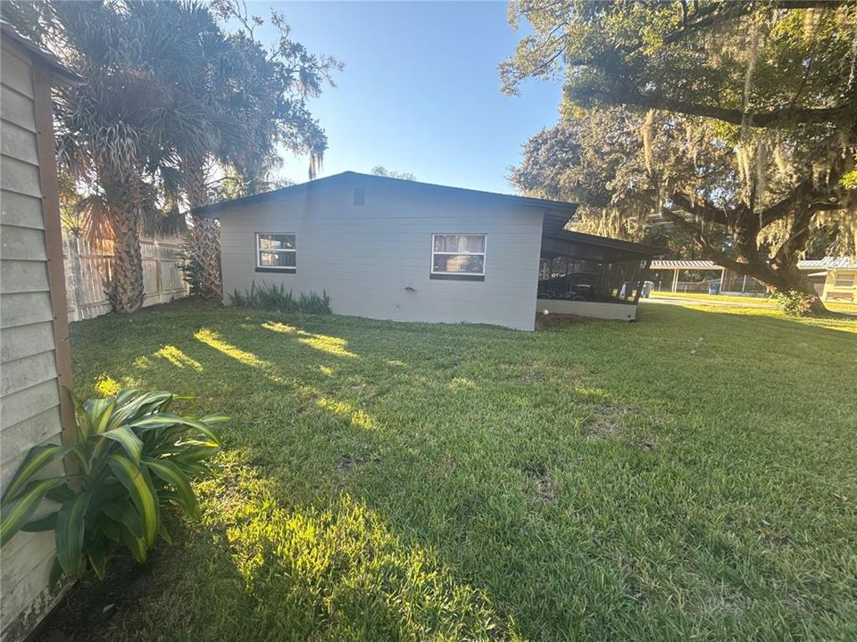 For Sale: $375,000 (3 beds, 2 baths, 1300 Square Feet)