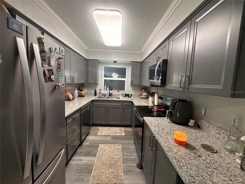 For Sale: $375,000 (3 beds, 2 baths, 1300 Square Feet)