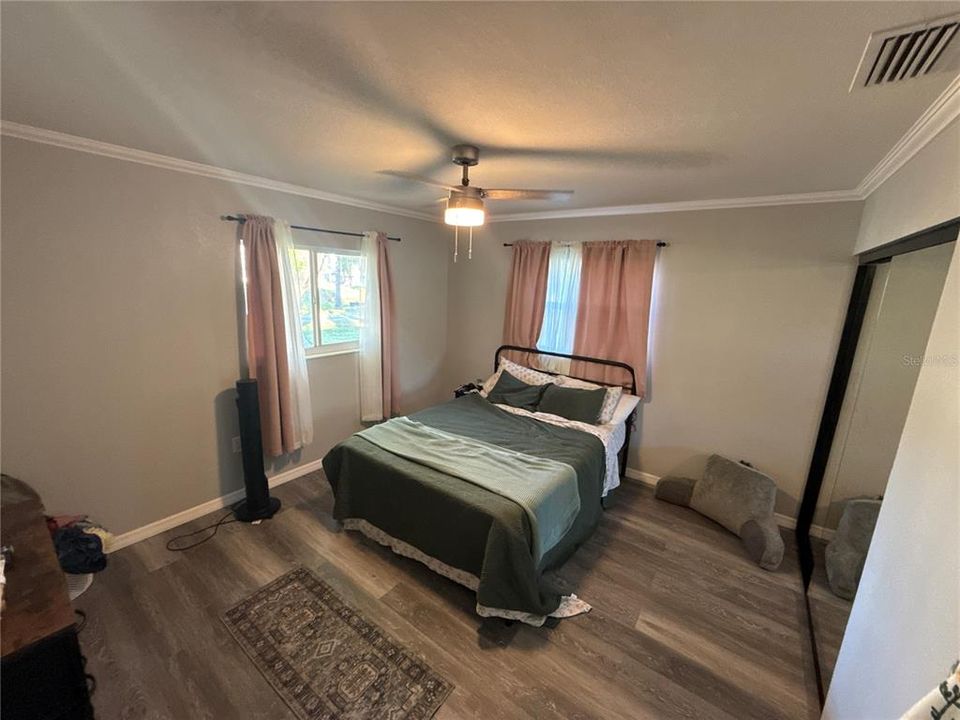 For Sale: $375,000 (3 beds, 2 baths, 1300 Square Feet)