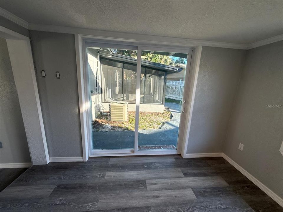 For Sale: $375,000 (3 beds, 2 baths, 1300 Square Feet)