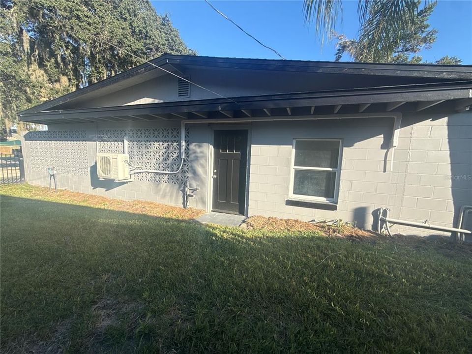 For Sale: $375,000 (3 beds, 2 baths, 1300 Square Feet)