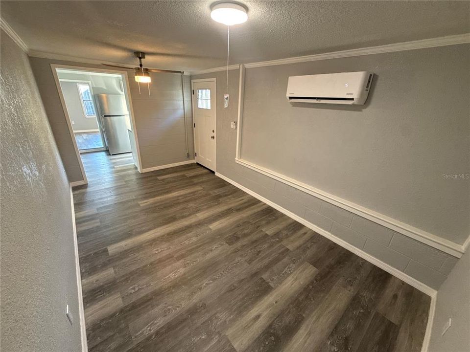 For Sale: $375,000 (3 beds, 2 baths, 1300 Square Feet)