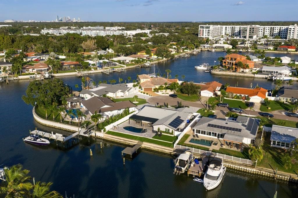 待售: $1,900,000 (3 贝兹, 3 浴室, 2552 平方英尺)