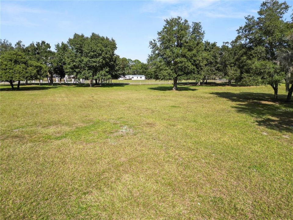 待售: $400,000 (11.44 acres)