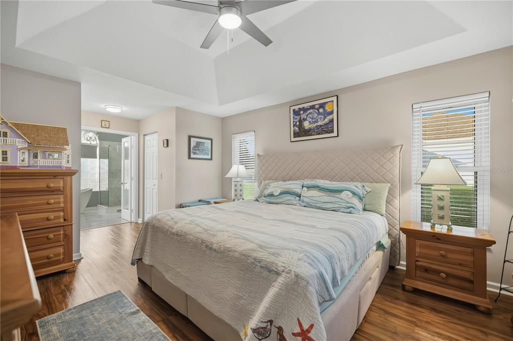 待售: $295,000 (2 贝兹, 2 浴室, 1569 平方英尺)