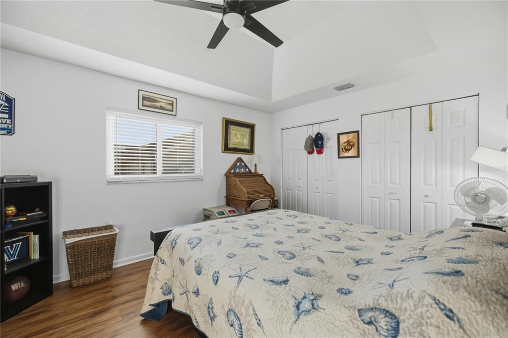 待售: $295,000 (2 贝兹, 2 浴室, 1569 平方英尺)