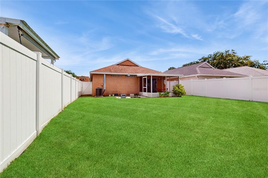 En Venta: $290,000 (3 camas, 2 baños, 1050 Pies cuadrados)