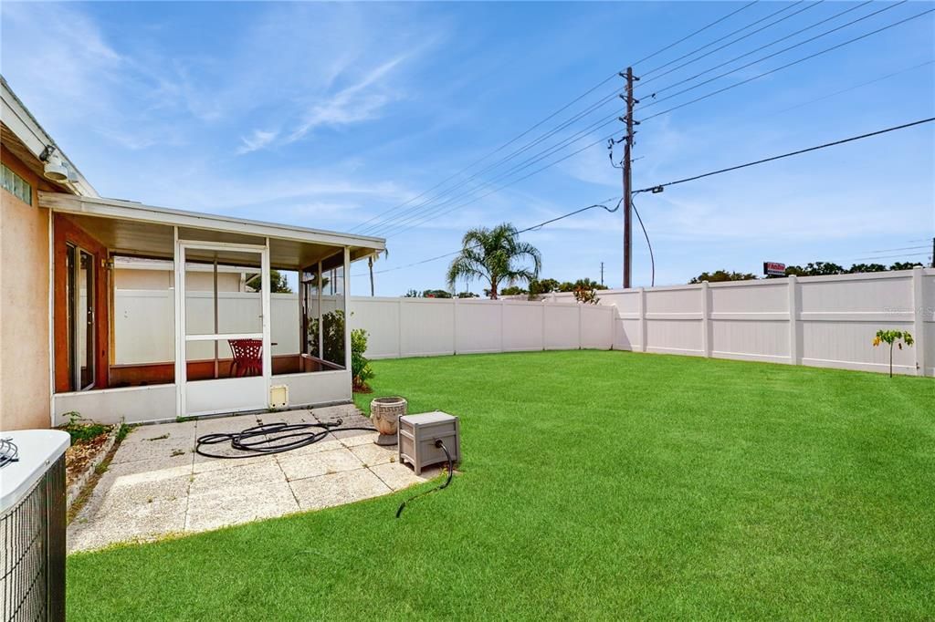 En Venta: $290,000 (3 camas, 2 baños, 1050 Pies cuadrados)