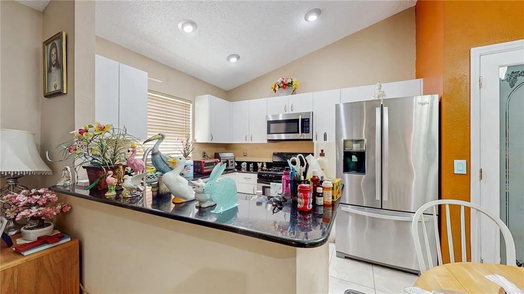 En Venta: $290,000 (3 camas, 2 baños, 1050 Pies cuadrados)