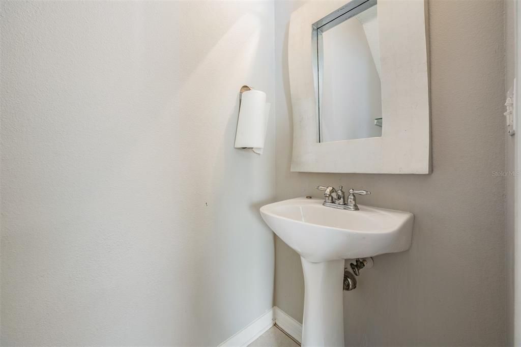 待售: $290,000 (4 贝兹, 2 浴室, 1755 平方英尺)