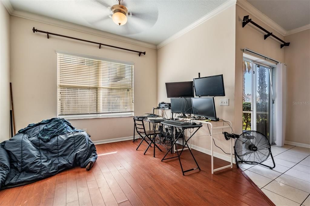 待售: $290,000 (4 贝兹, 2 浴室, 1755 平方英尺)