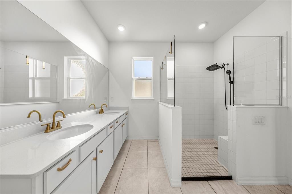 В аренду: $2,200 (3 спален, 2 ванн, 1856 Квадратных фут)