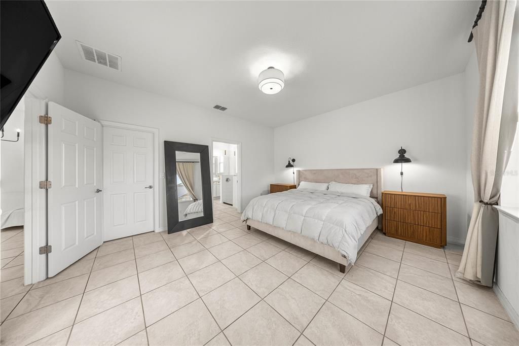 В аренду: $2,200 (3 спален, 2 ванн, 1856 Квадратных фут)