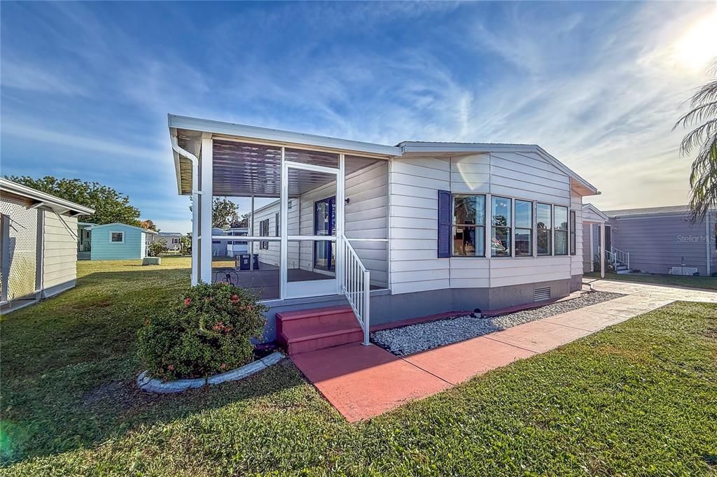 待售: $215,000 (2 贝兹, 2 浴室, 1100 平方英尺)