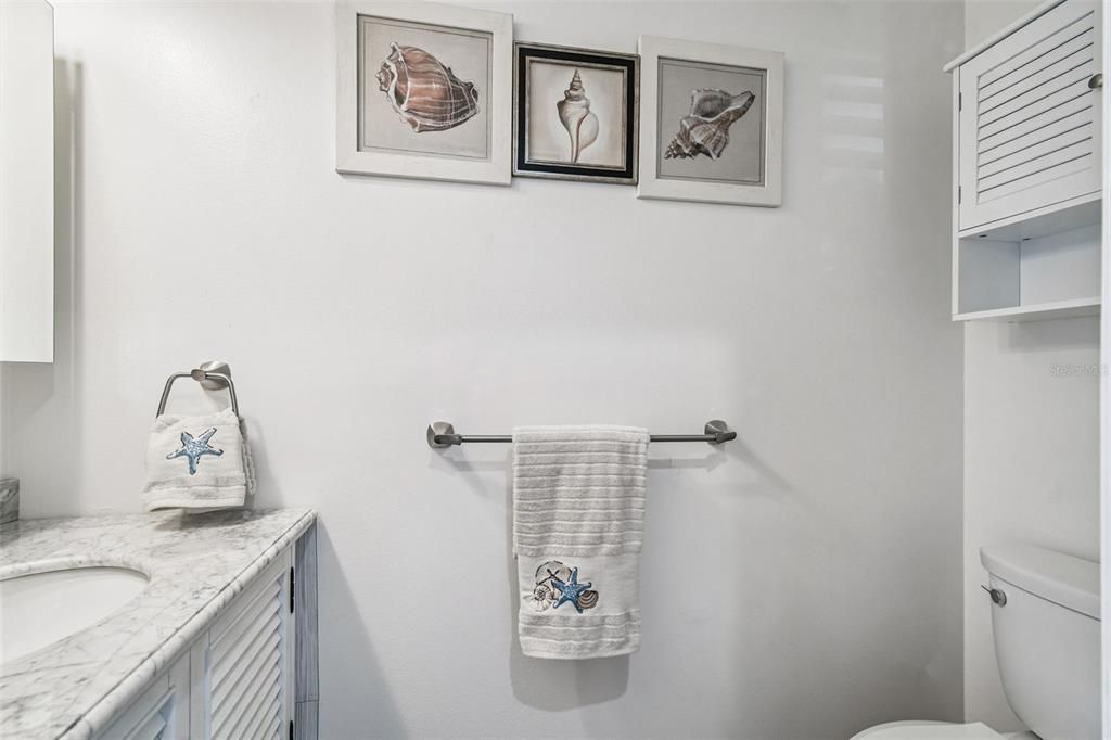 На продажу: $275,000 (2 спален, 1 ванн, 1414 Квадратных фут)