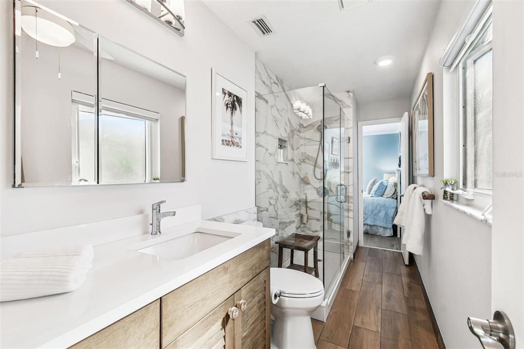 На продажу: $275,000 (2 спален, 1 ванн, 1414 Квадратных фут)