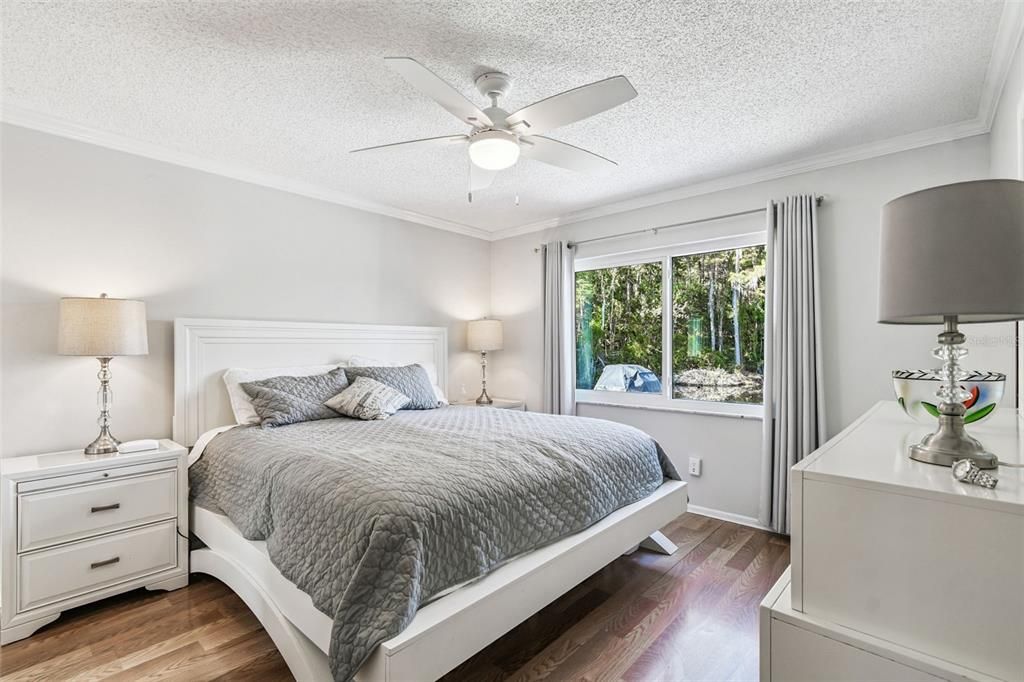 На продажу: $275,000 (2 спален, 1 ванн, 1414 Квадратных фут)