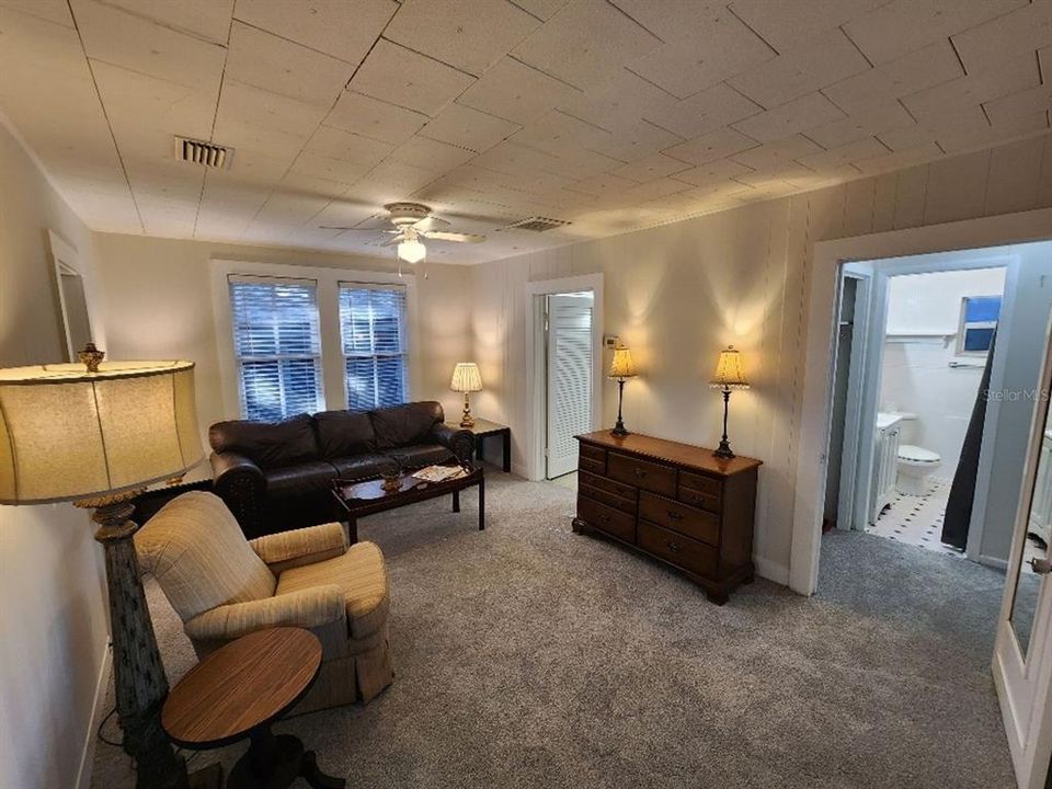 For Rent: $1,500 (2 beds, 1 baths, 600 Square Feet)