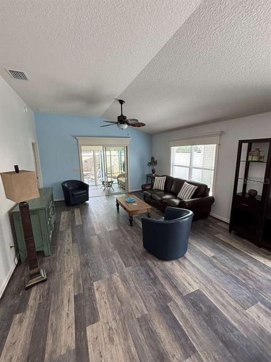 En Venta: $358,789 (2 camas, 2 baños, 2170 Pies cuadrados)