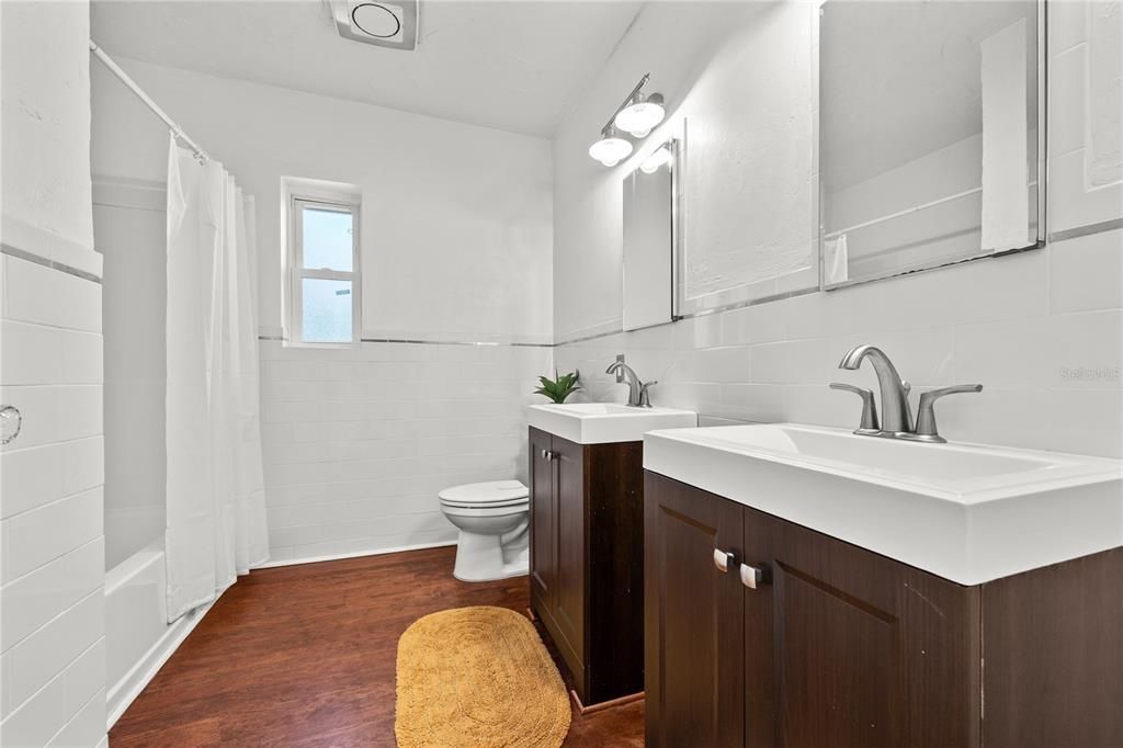 Activo con contrato: $269,000 (3 camas, 1 baños, 1236 Pies cuadrados)