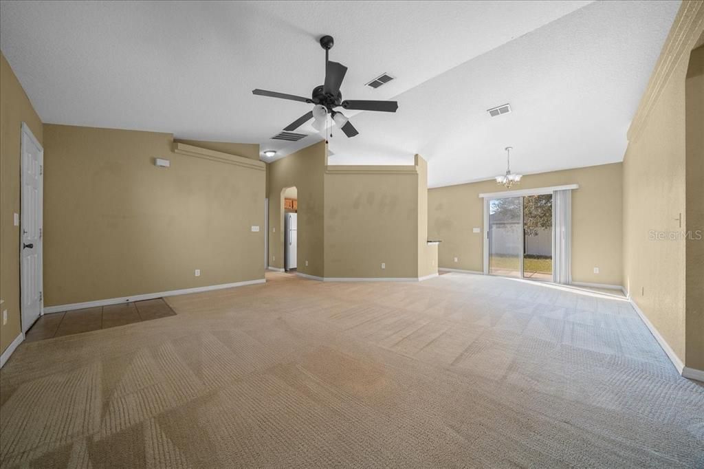 Active With Contract: $199,950 (3 beds, 2 baths, 1330 Square Feet)