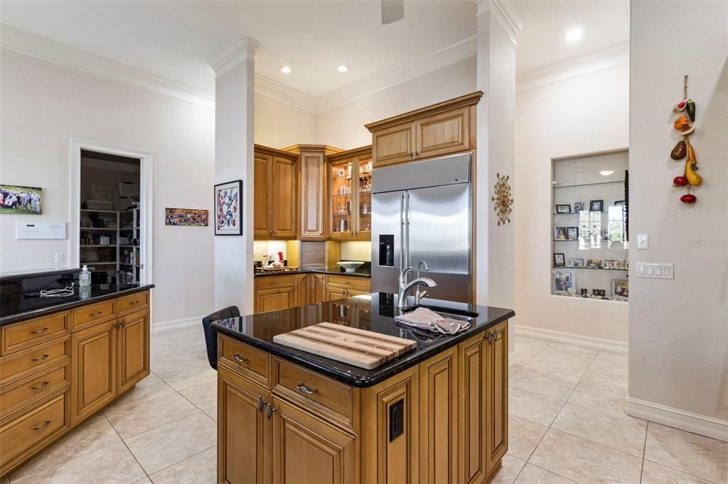 For Sale: $2,100,000 (3 beds, 3 baths, 4265 Square Feet)