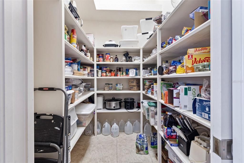 For Sale: $2,100,000 (3 beds, 3 baths, 4265 Square Feet)