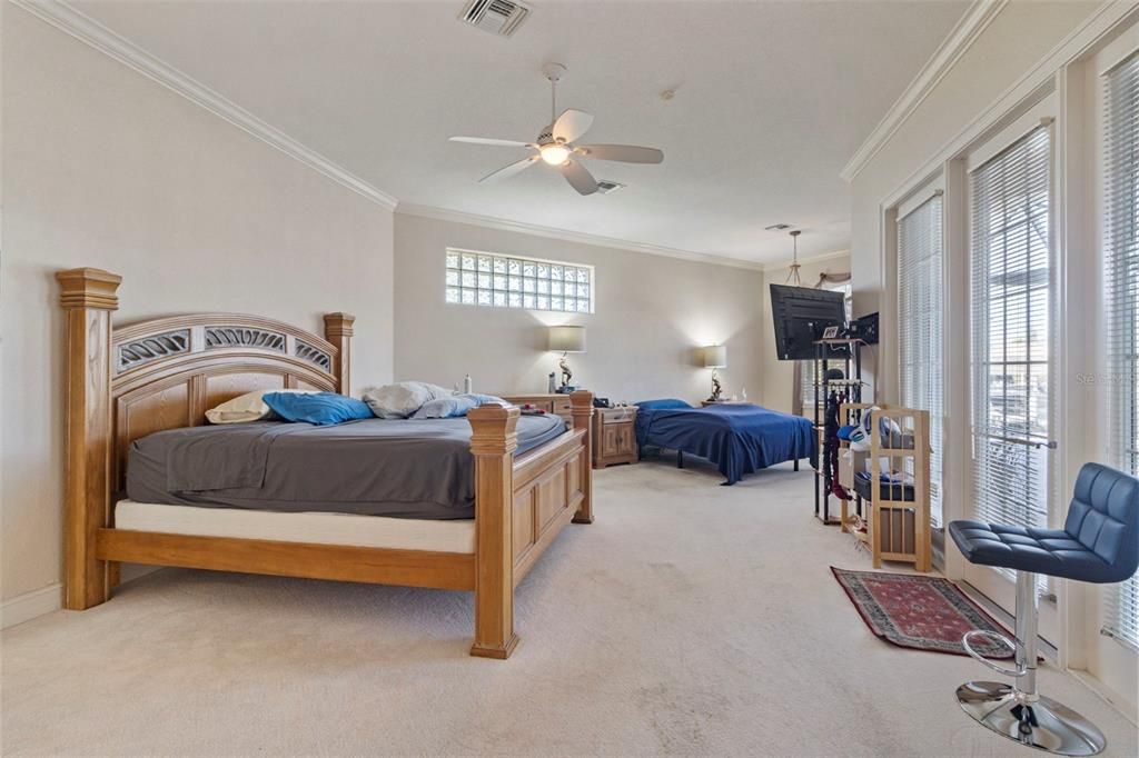 For Sale: $2,100,000 (3 beds, 3 baths, 4265 Square Feet)