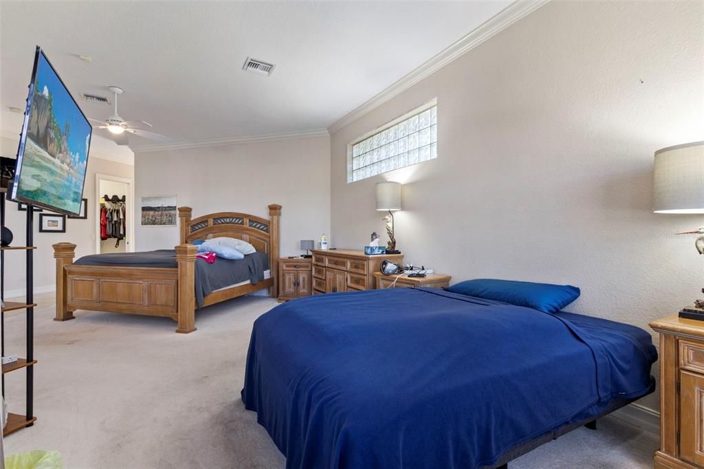 For Sale: $2,100,000 (3 beds, 3 baths, 4265 Square Feet)