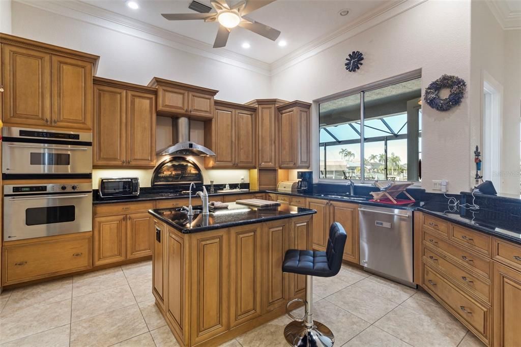 For Sale: $2,100,000 (3 beds, 3 baths, 4265 Square Feet)