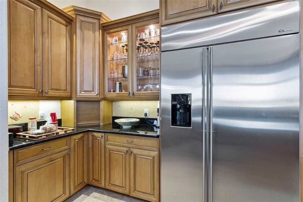 For Sale: $2,100,000 (3 beds, 3 baths, 4265 Square Feet)