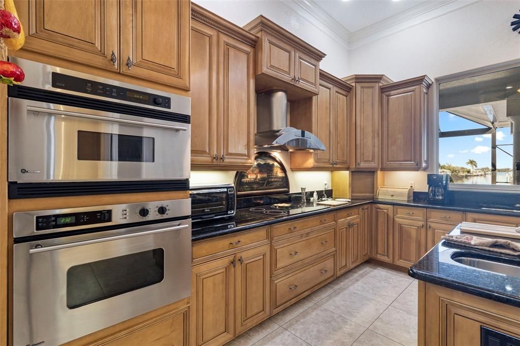 For Sale: $2,100,000 (3 beds, 3 baths, 4265 Square Feet)