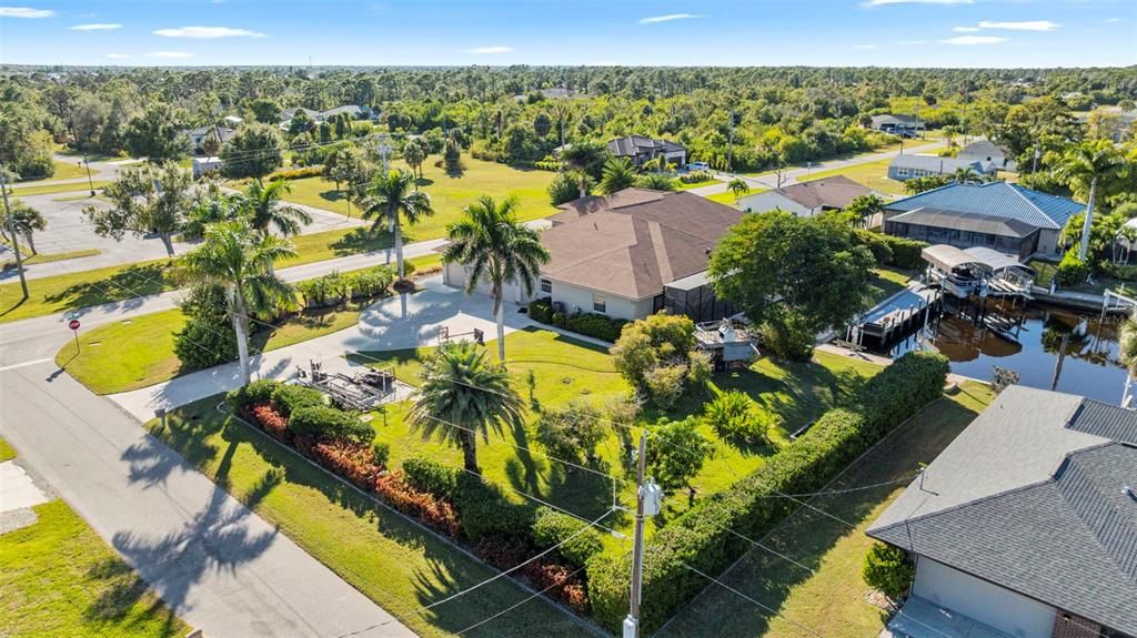 For Sale: $2,100,000 (3 beds, 3 baths, 4265 Square Feet)