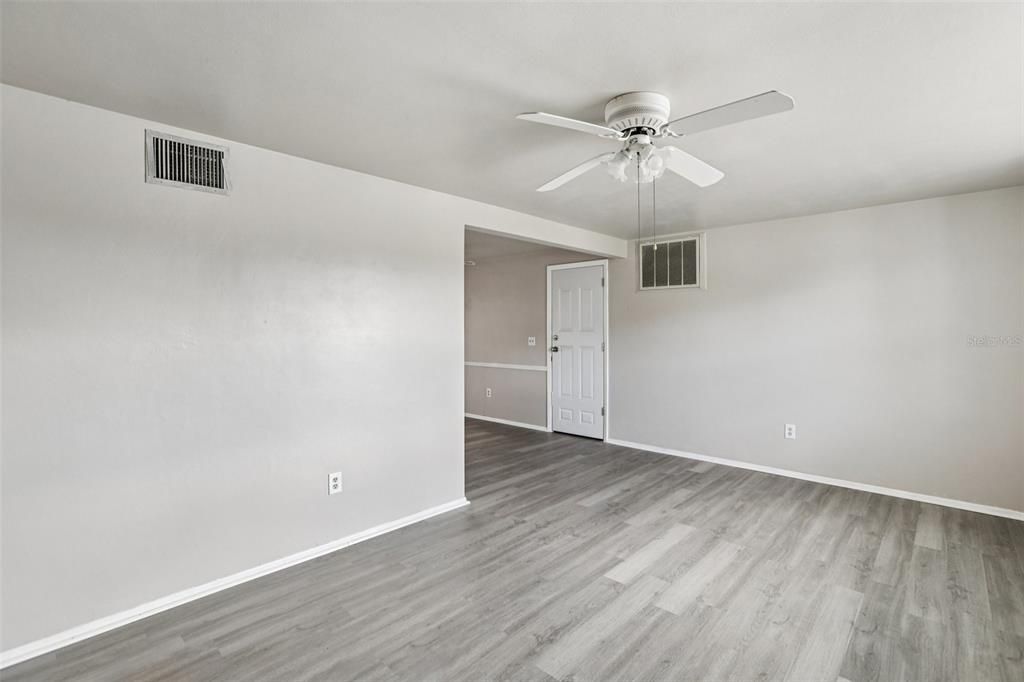 待售: $234,900 (3 贝兹, 2 浴室, 1250 平方英尺)