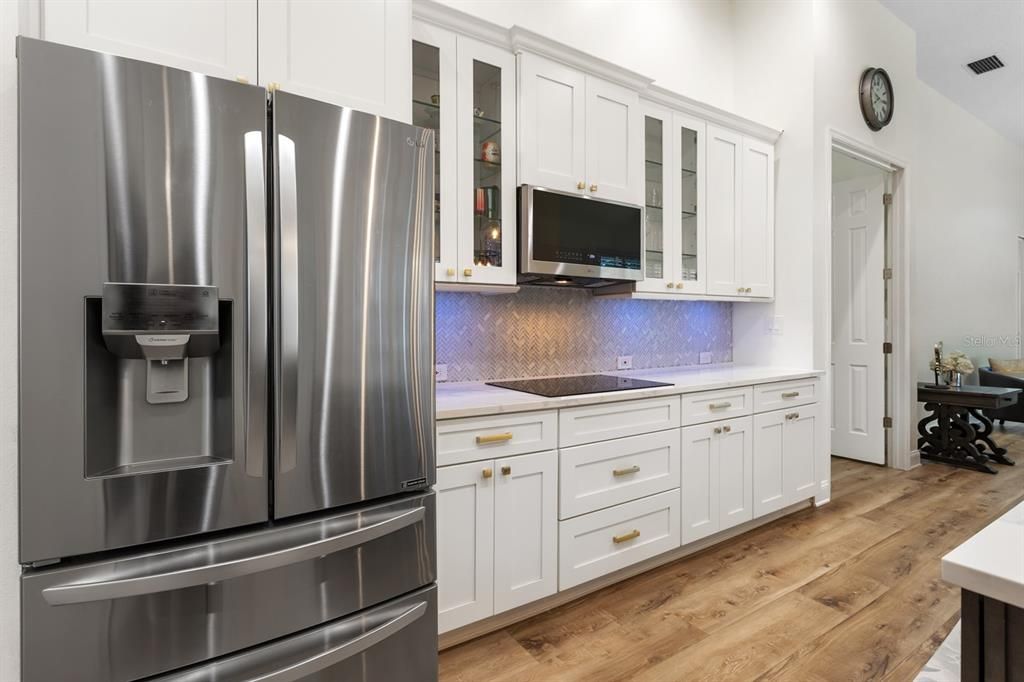 For Sale: $839,999 (4 beds, 3 baths, 2676 Square Feet)