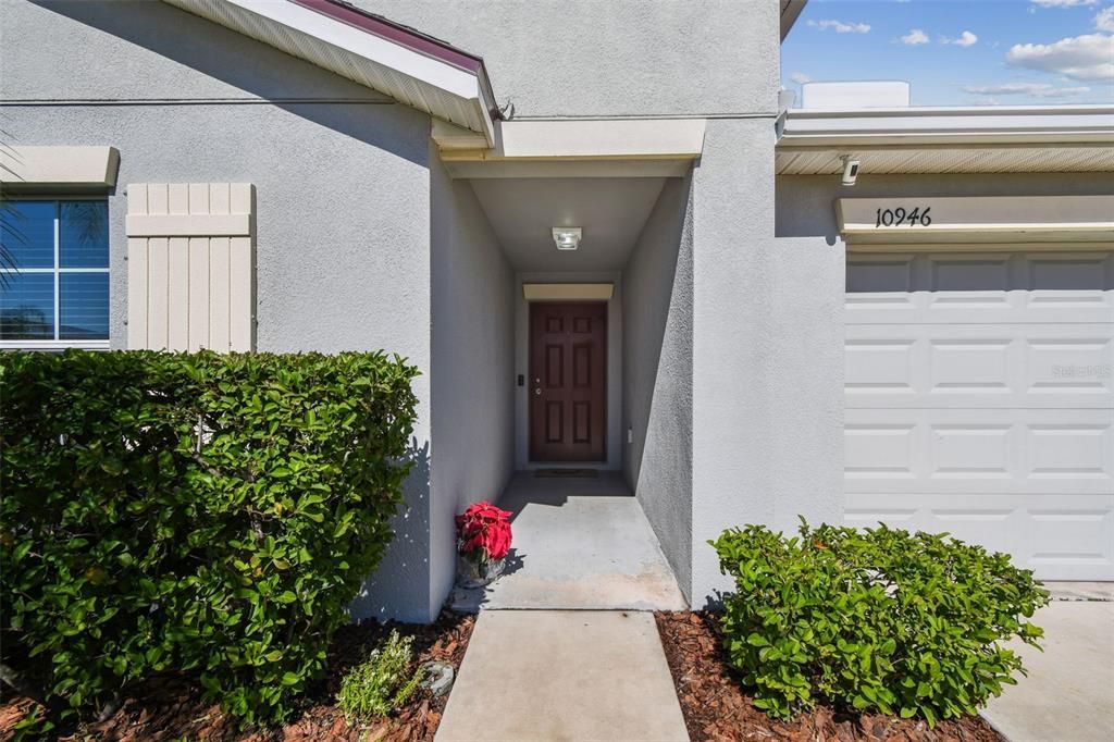 合同活跃: $300,000 (4 贝兹, 2 浴室, 1939 平方英尺)