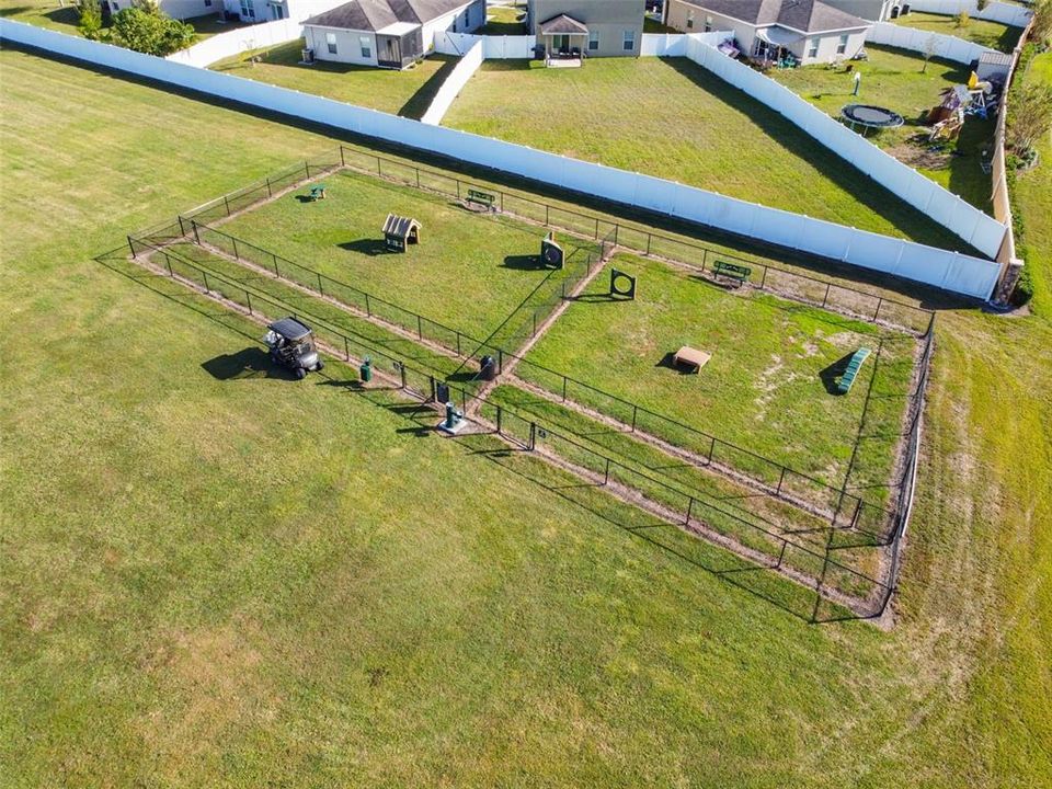 合同活跃: $300,000 (4 贝兹, 2 浴室, 1939 平方英尺)